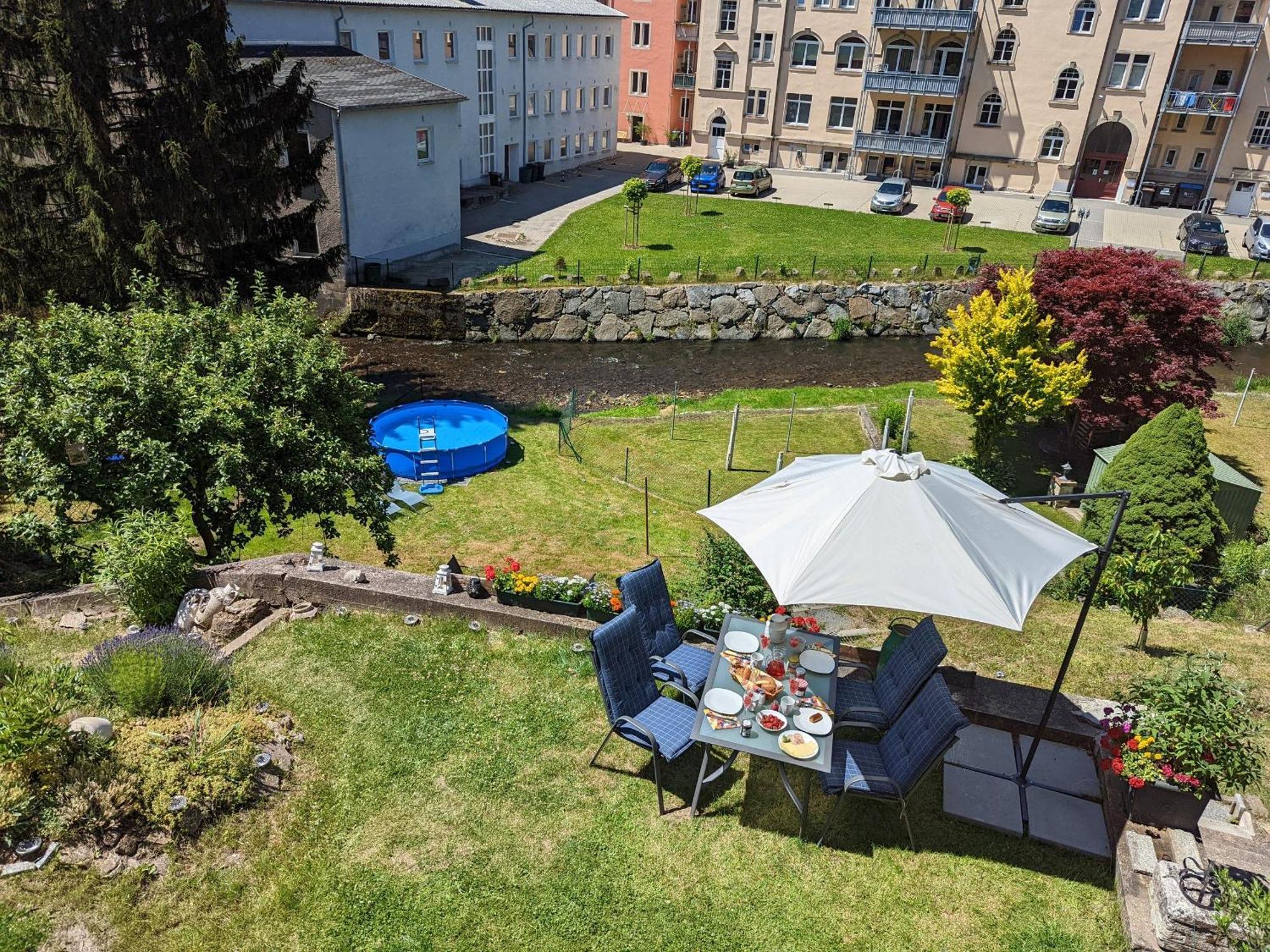 Hw2B - Urlaubsmagie - Wohlfuehlwohnung Mit Balkon, Pool, Sauna & Terrasse Sebnitz Eksteriør billede